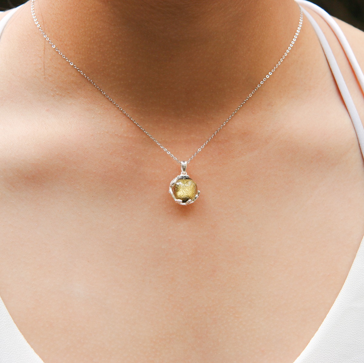 Gift Gox - Aroma Necklace White Gold - Planet Stellar Midnight (Golden dark blue) + Purify