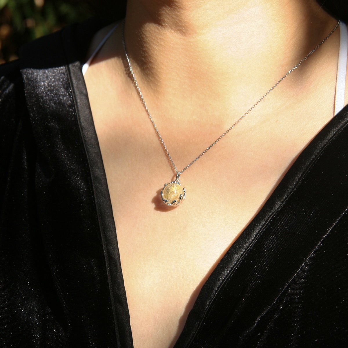 Gift Gox - Aroma Necklace White Gold - Planet Stardust Crystal (Gold Clear) + Purify