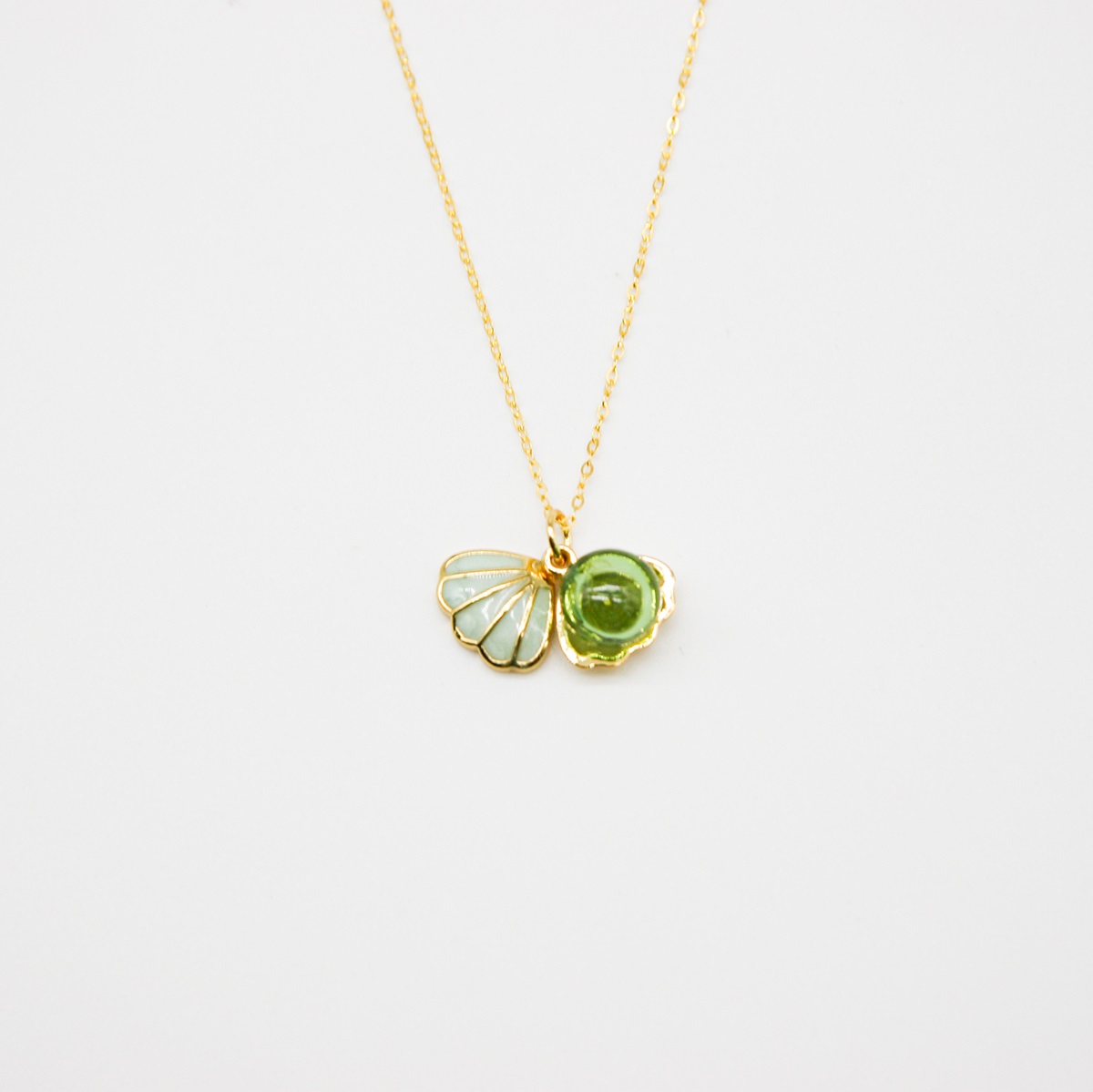 Gift Gox - Aroma Necklace 925 Silver, Gold coated - Green Shell Electric Lime (Light Green) + Purify