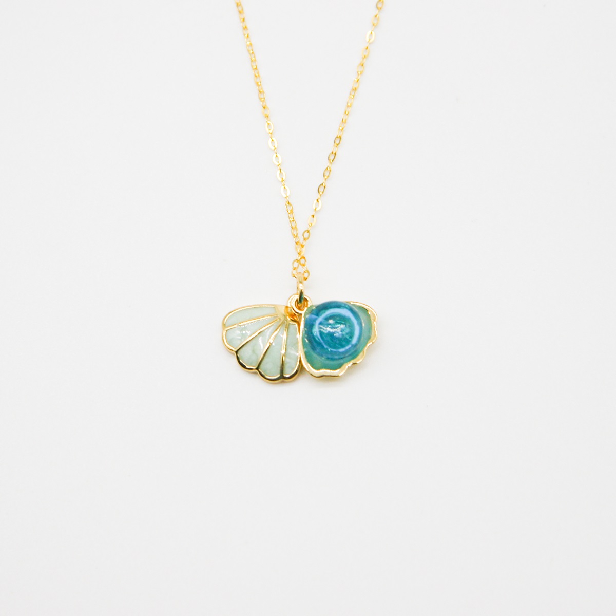 Gift Gox - Aroma Necklace 925 Silver, Gold coated - Green Shell Ocean Breeze (Light blue) + Purify