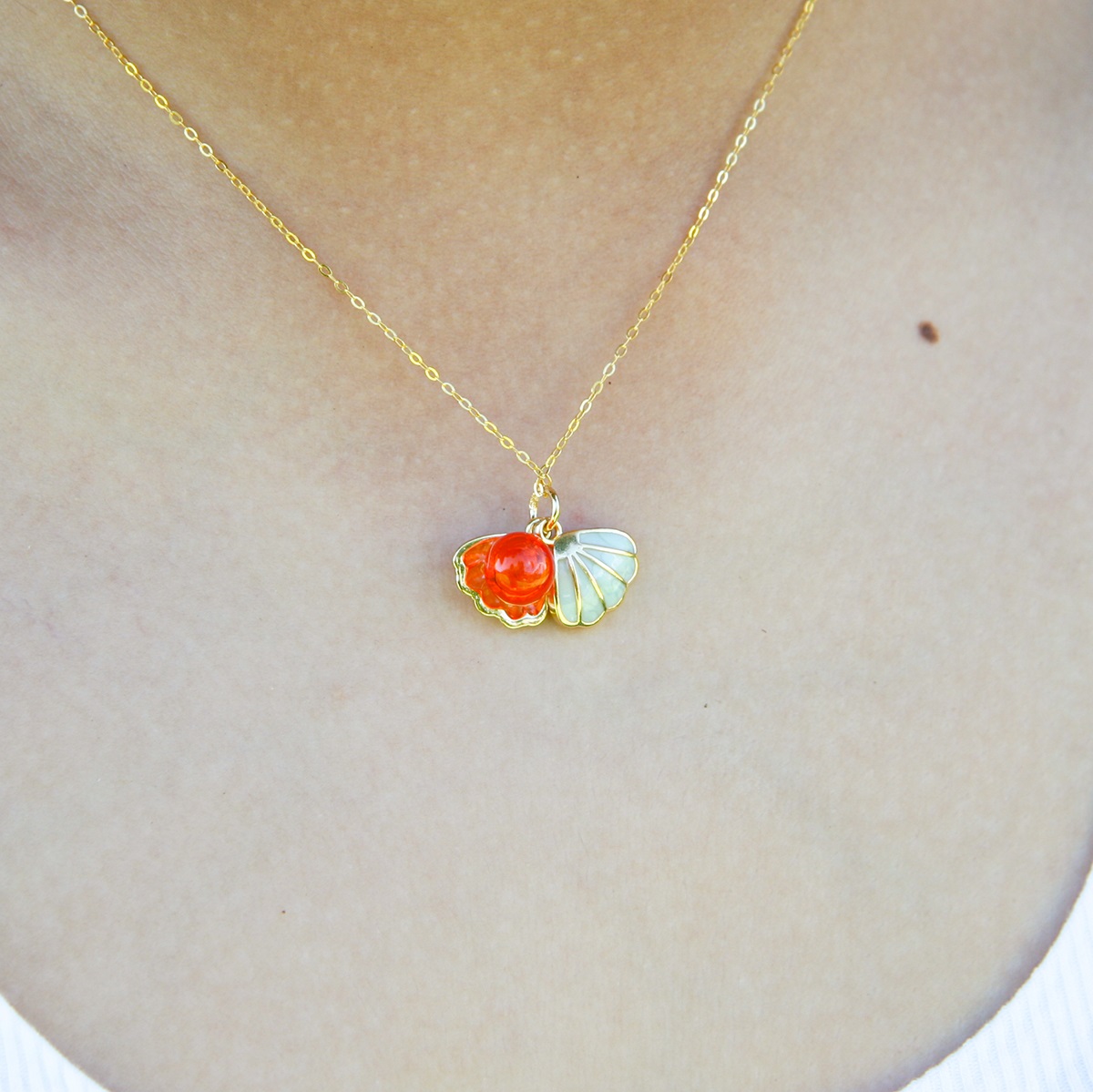Gift Gox - Aroma Necklace 925 Silver, Gold coated - Green Shell Sunset Coral (Bright Red Orange) + Purify