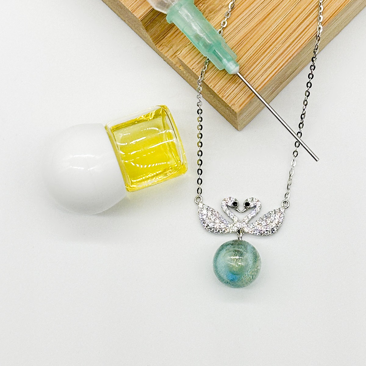 Gift Box - Sterling Silver Twin Swan Aroma Necklace - Aqua + Purify Essential Oil Blend | Aroma Jewelry Gift Set