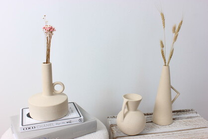 Island Pyramid Vase