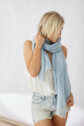 Marseille Linen Scarf - Light Blue