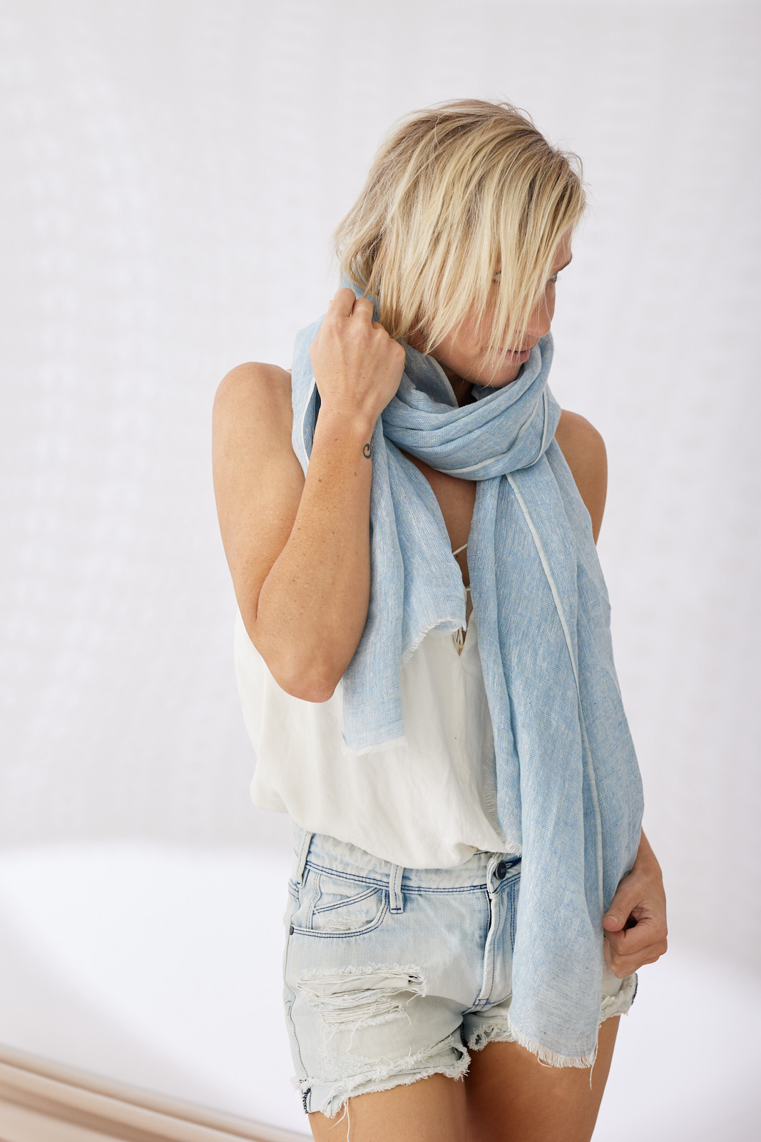 Marseille Linen Scarf - Light Blue