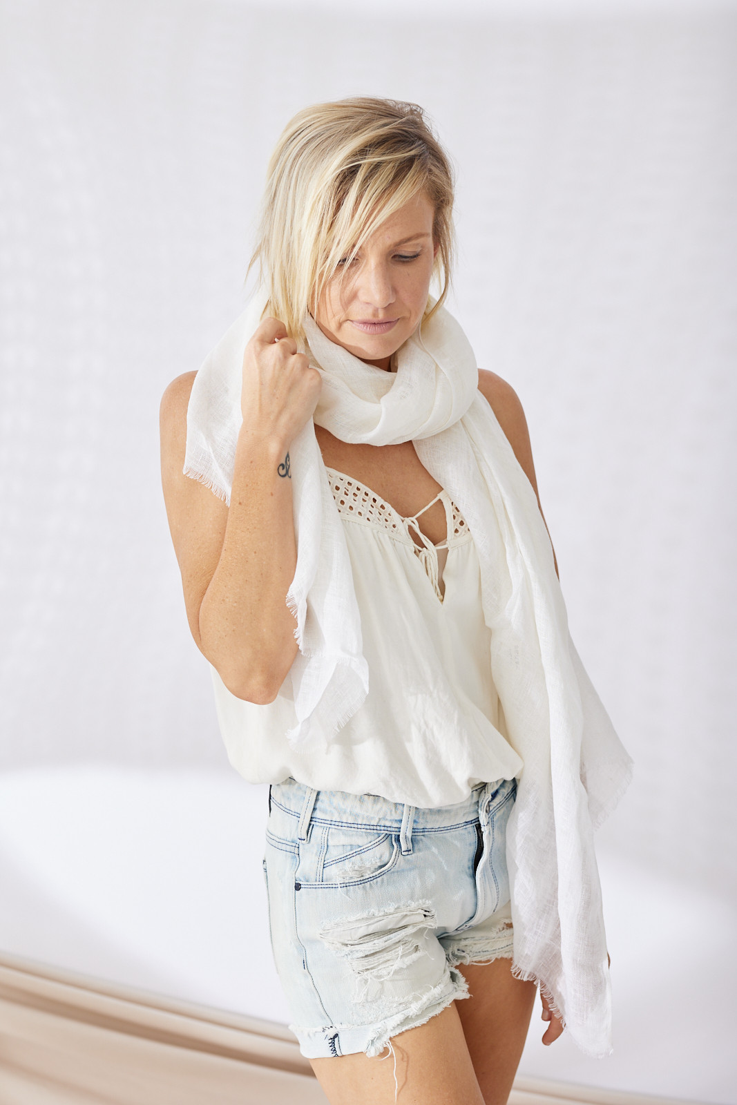 Marseille Linen Scarf - White