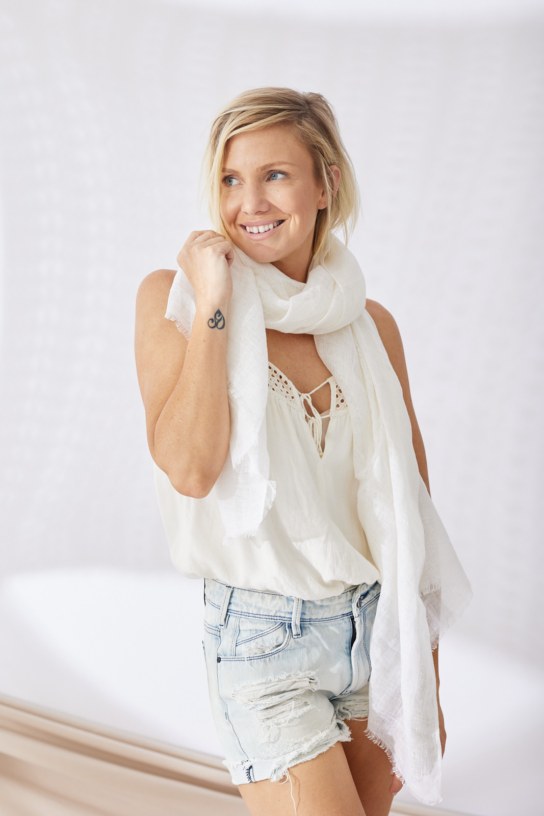 Marseille Linen Scarf - White
