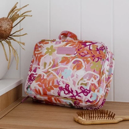 MM Hanging Toiletry Bag – Ivy