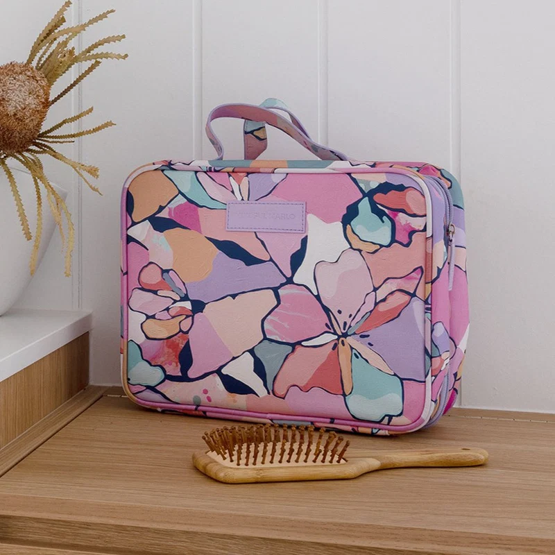 MM Hanging Toiletry Bag – Willow