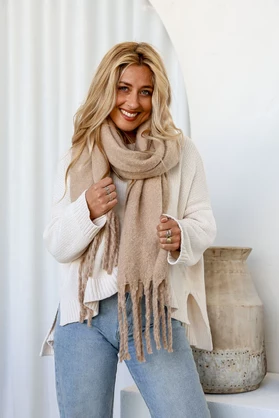 Cosy Knit Scarf - Camel