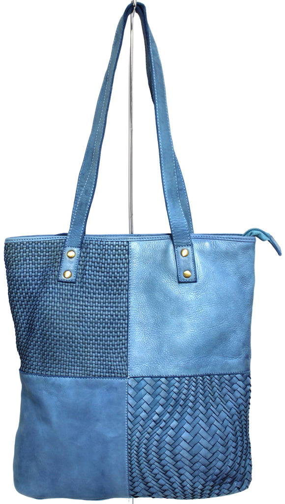 LEATHER HANDBAG - SHOULDER BAG WITH ADJUSTABLE STRAP. STYLE: 1661.