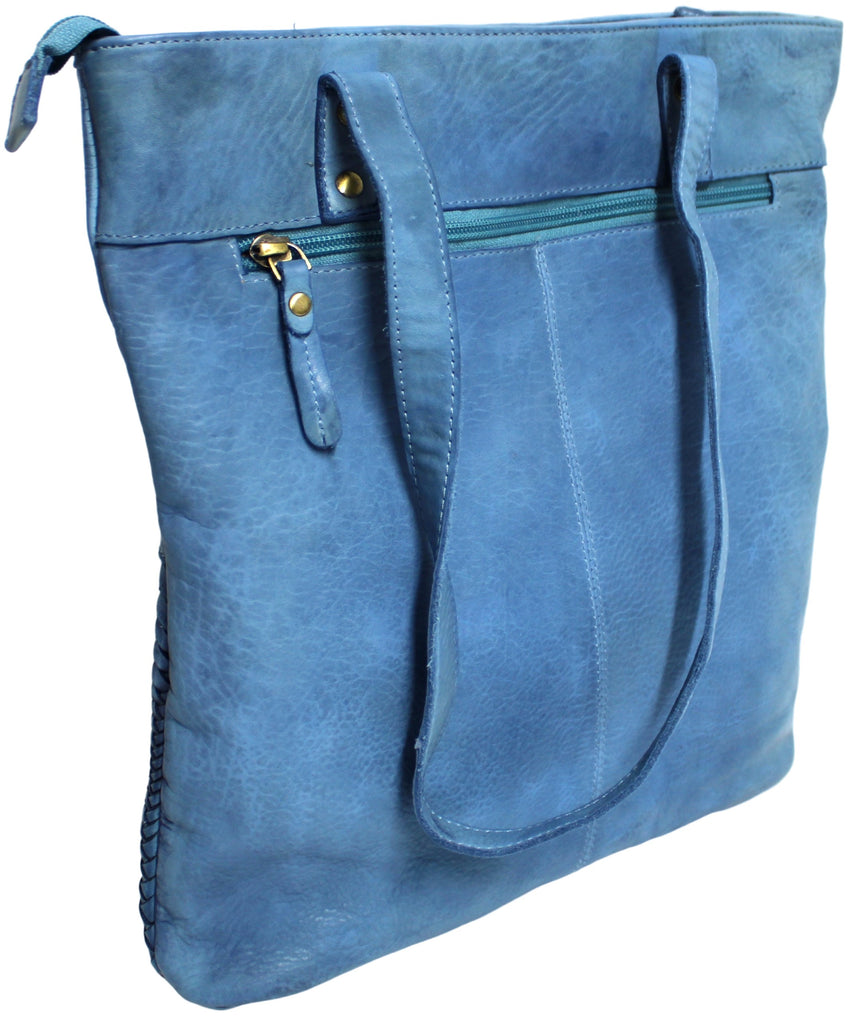 LEATHER HANDBAG - SHOULDER BAG WITH ADJUSTABLE STRAP. STYLE: 1661.