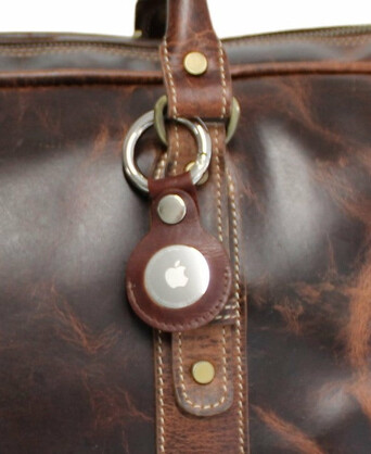 Quality Full Grain Genuine Leather Travel Bag with Adjustable Shoulder Strap. Style No. 81005