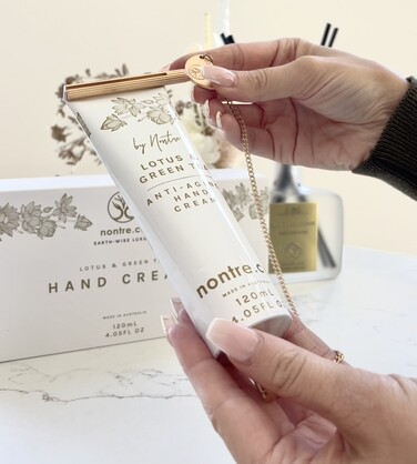 Hand Cream White & Gold Tube Lotus & Green Tea 120mL
