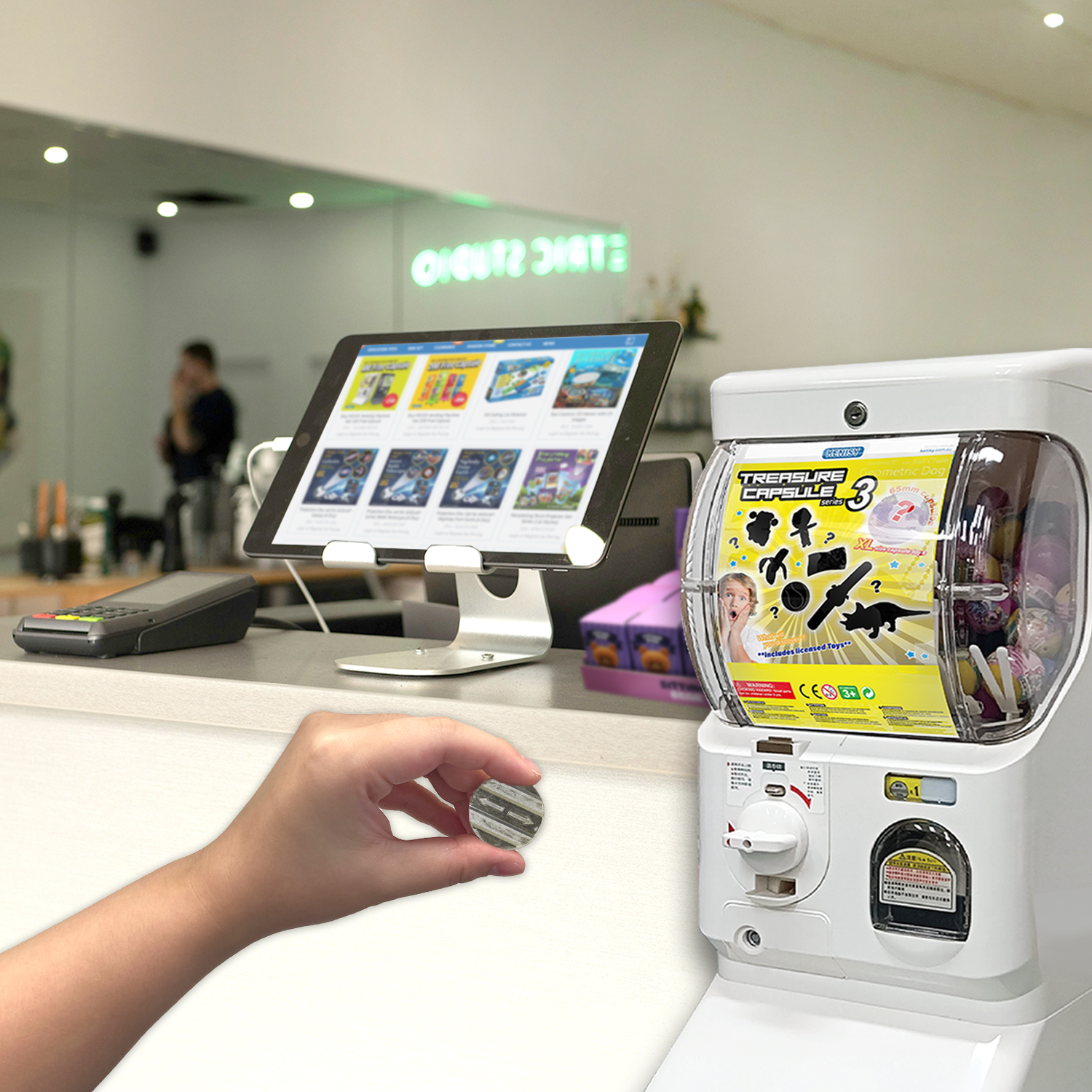 Capsule Vending machine(1 container) - Black color