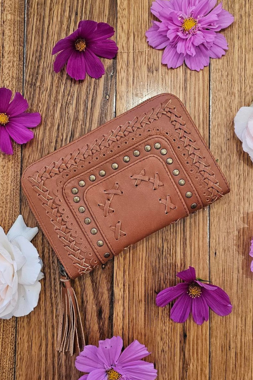 Womens Oversized  Leather Wallet - Tan