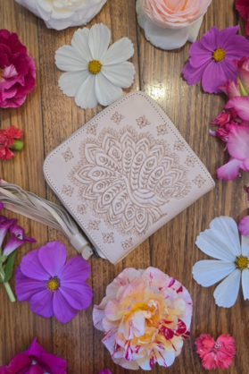 Peacock Leather Purse - Natural