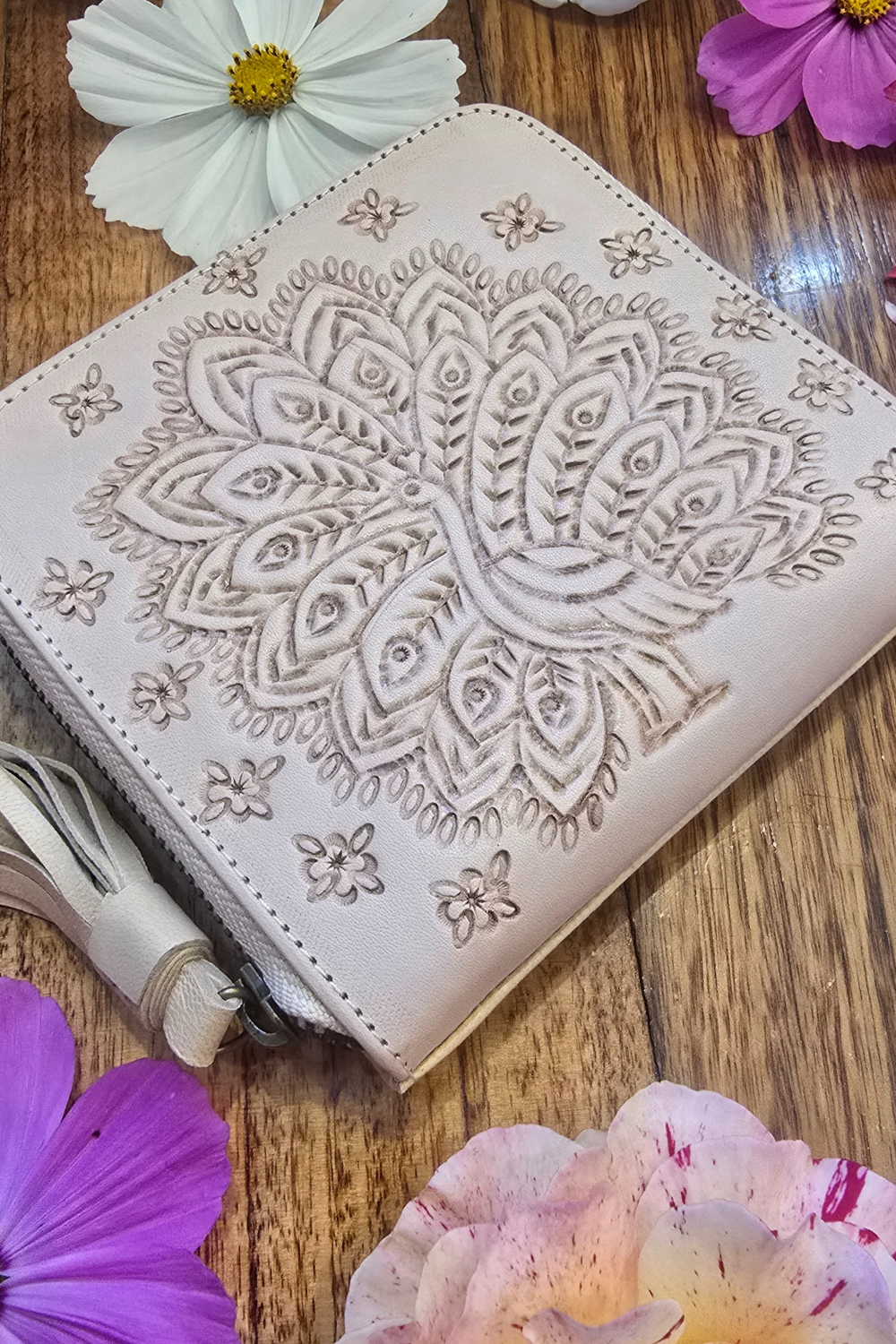 Peacock Leather Purse - Natural