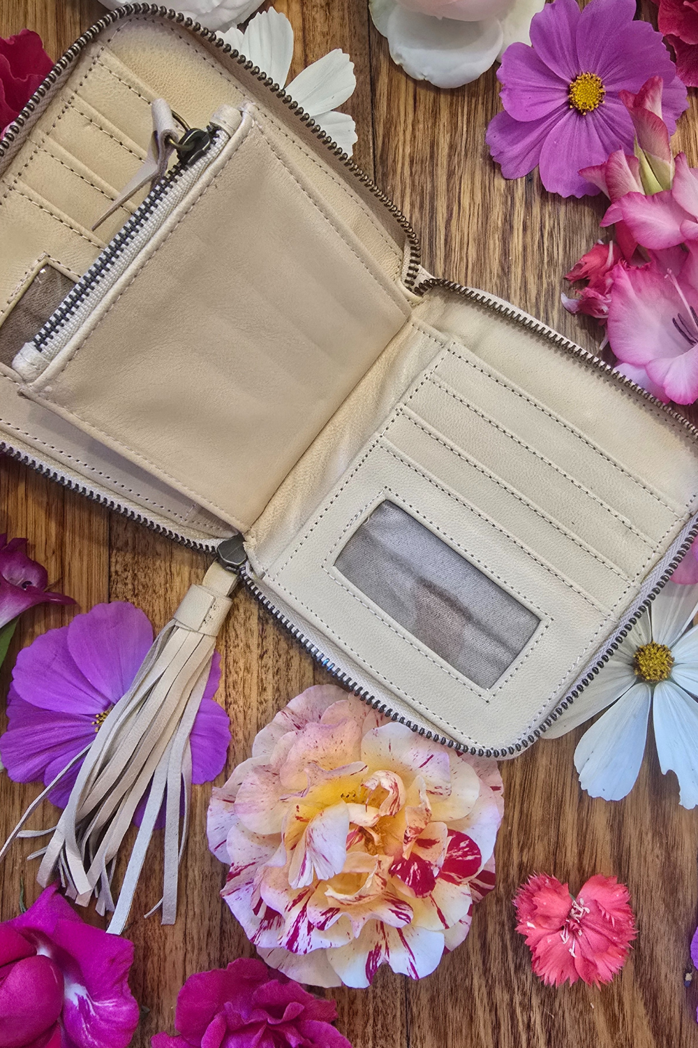Peacock Leather Purse - Natural