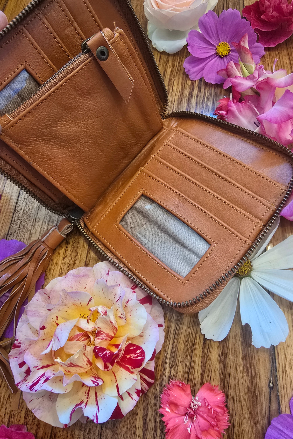 Peacock Leather Purse - Tan