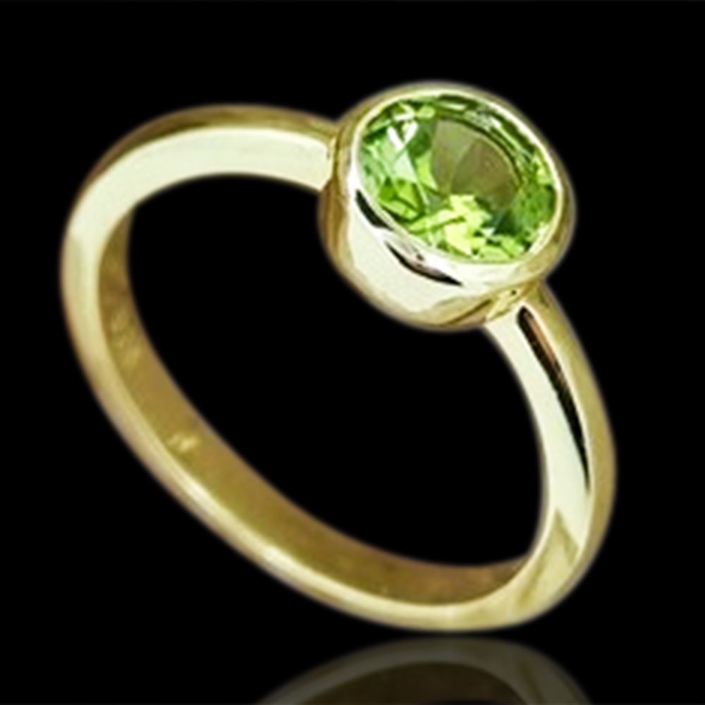 Peridot Gemstone Gold Plating Round Set Ring in Sterling Silver