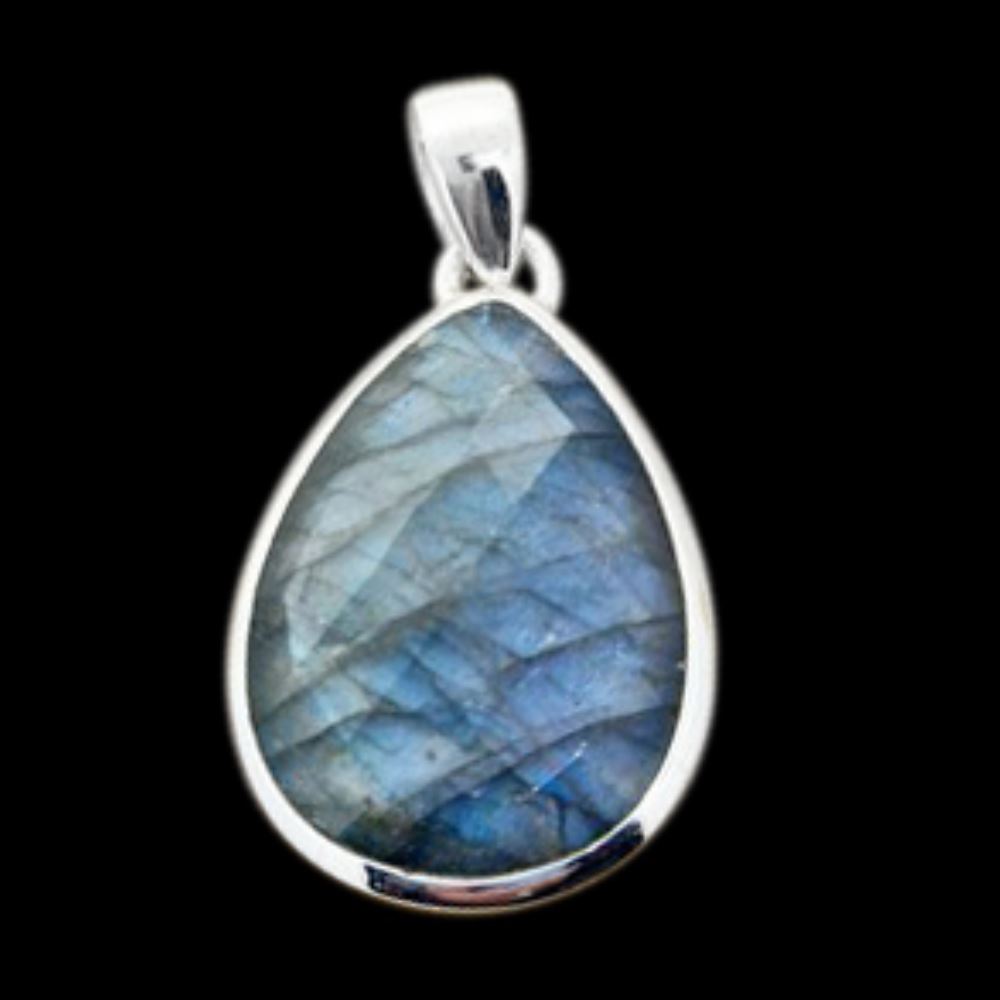 Labradorite Teardrop Shape Pendant in 925 Sterling Silver.