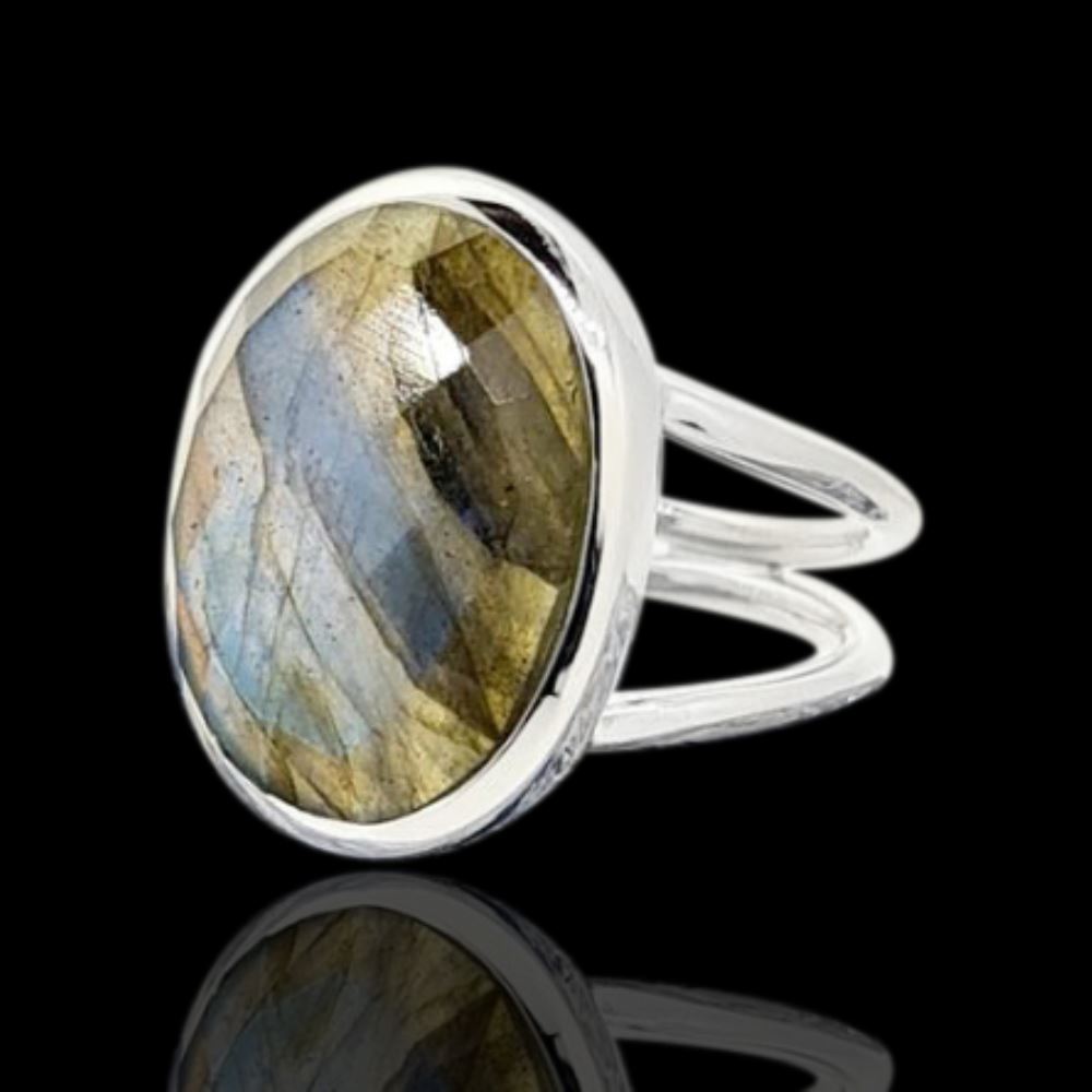 Labradorite Oval Shape Ring in 925 Sterling Silver/  Avaliable in Size 8,9, and 10