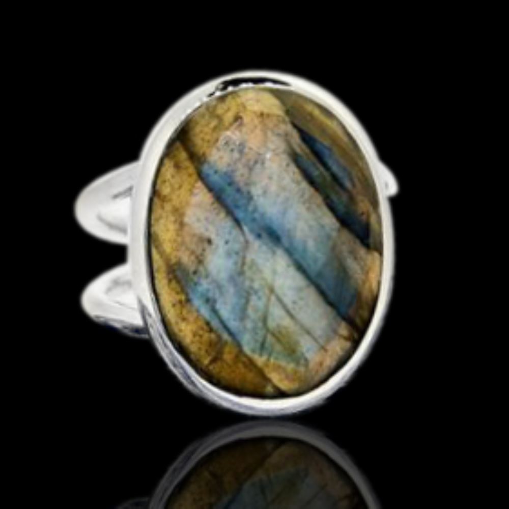 Labradorite Oval Shape Ring in 925 Sterling Silver/  Avaliable in Size 8,9, and 10