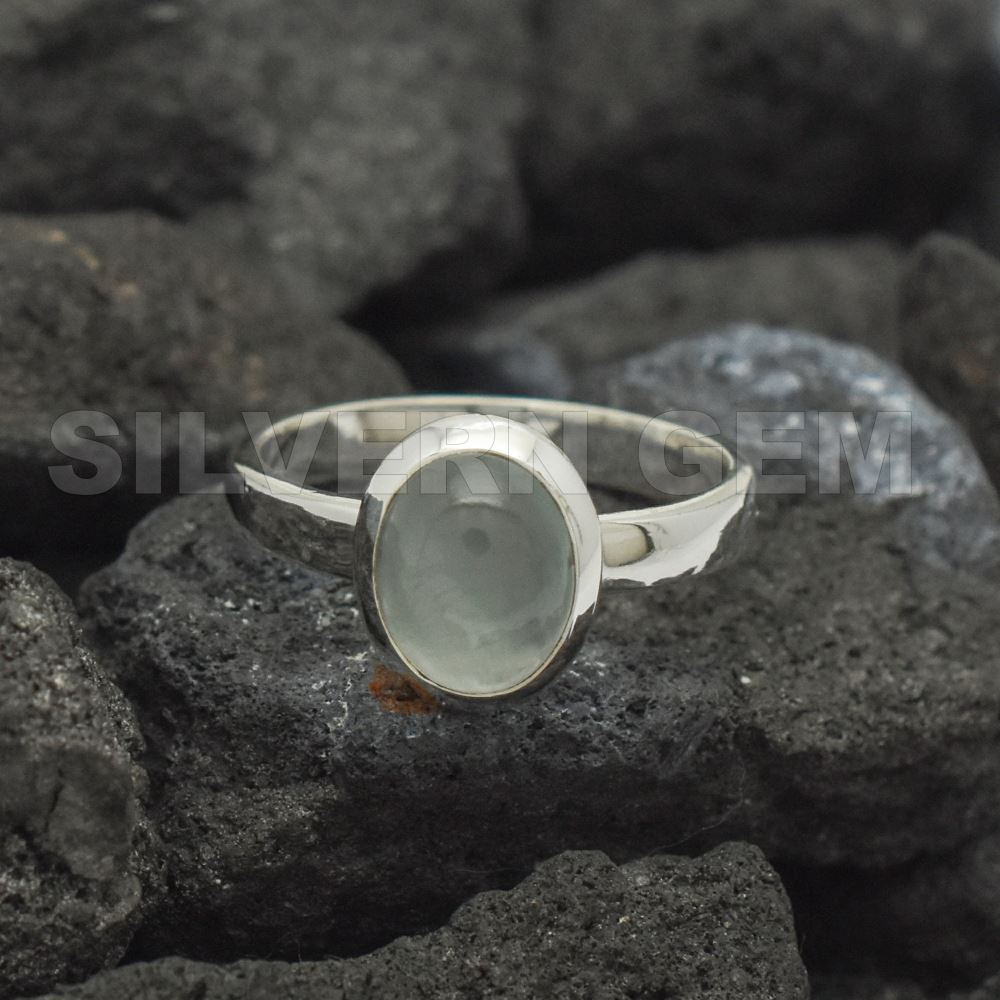 Aquamarine Plan Band Ring in 925 Sterling Silver.