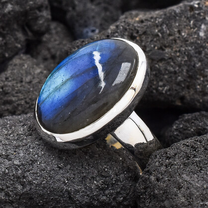 Labradorite Oval Shape Ring in 925 Sterling Silver.