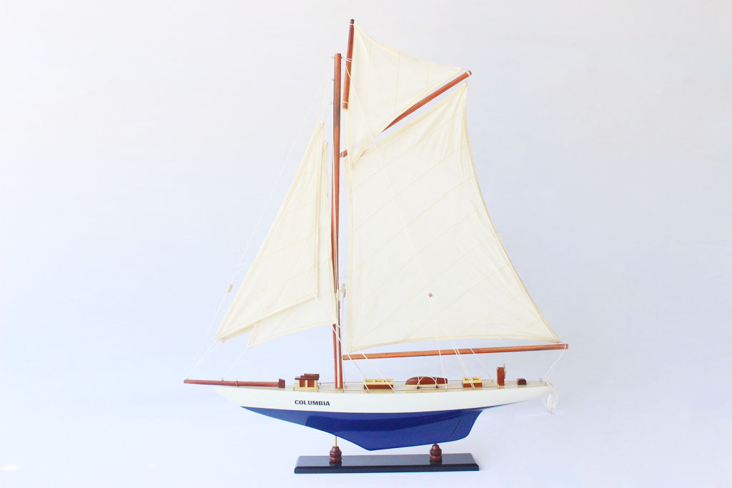 Columbia Yacht, Blue