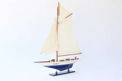 Columbia Yacht, Blue