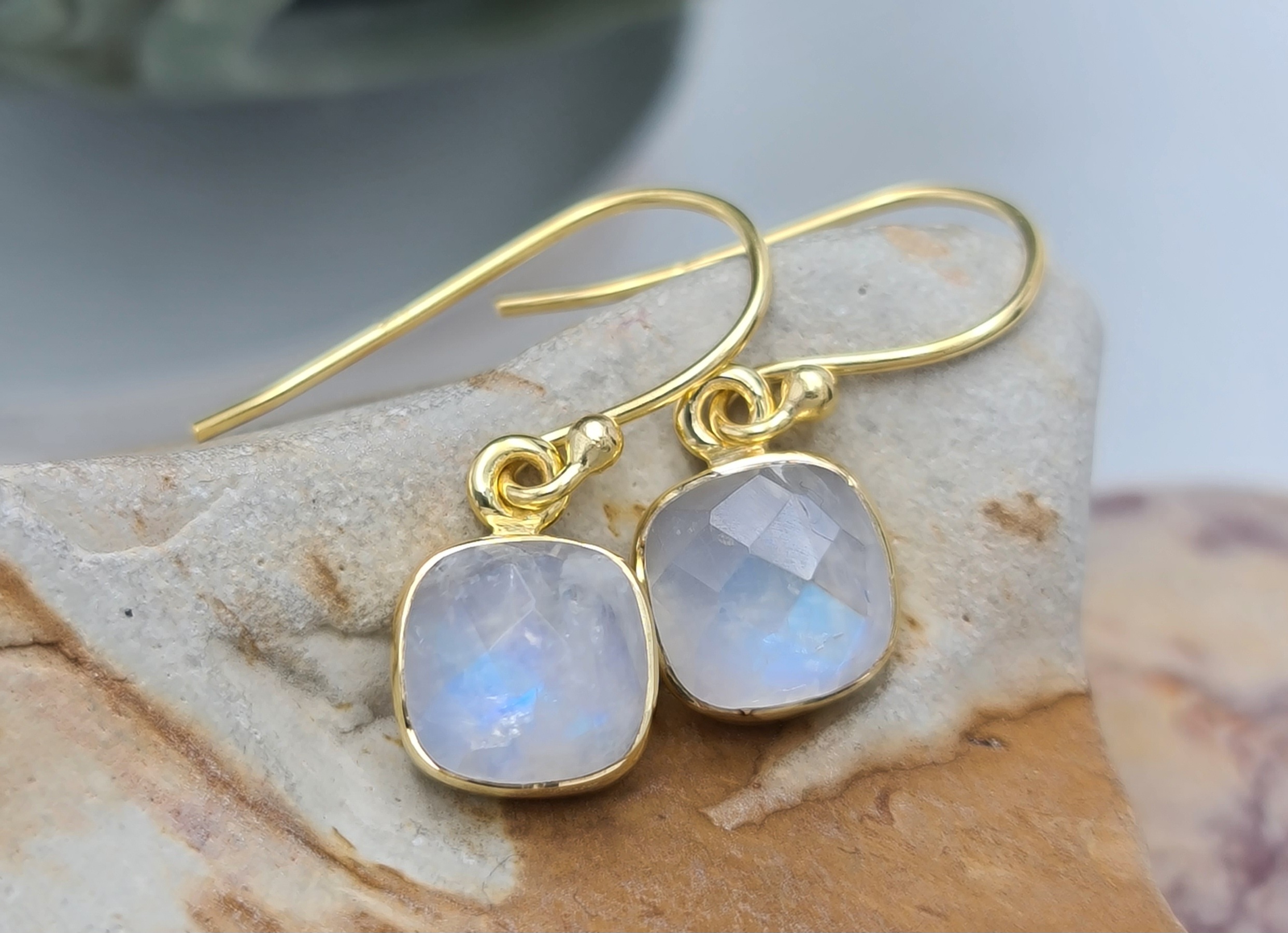 Kalash Earrings - E2586