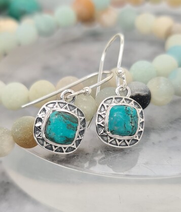 Kalash Earrings - E2597 Cabochon