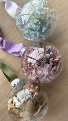 Dried Flower Christmas Baubles