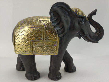 Kenyan Elephant  Polyresin 2x16cm