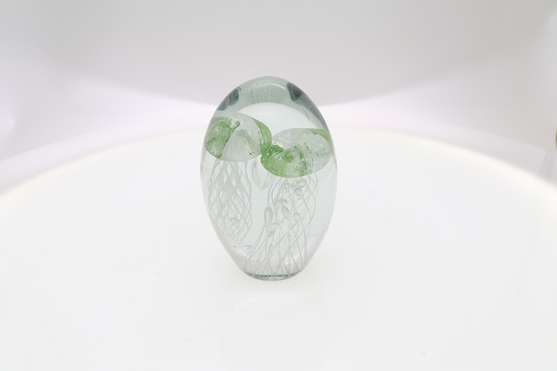 Glass Figurine - Jellyfish Paperweight Green 11