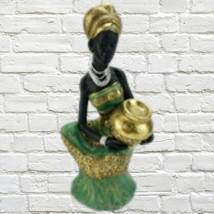 Senhora Africana Verde Crouching Polyresin  13x26cm