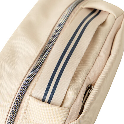Kit Small Travel Bag Cream