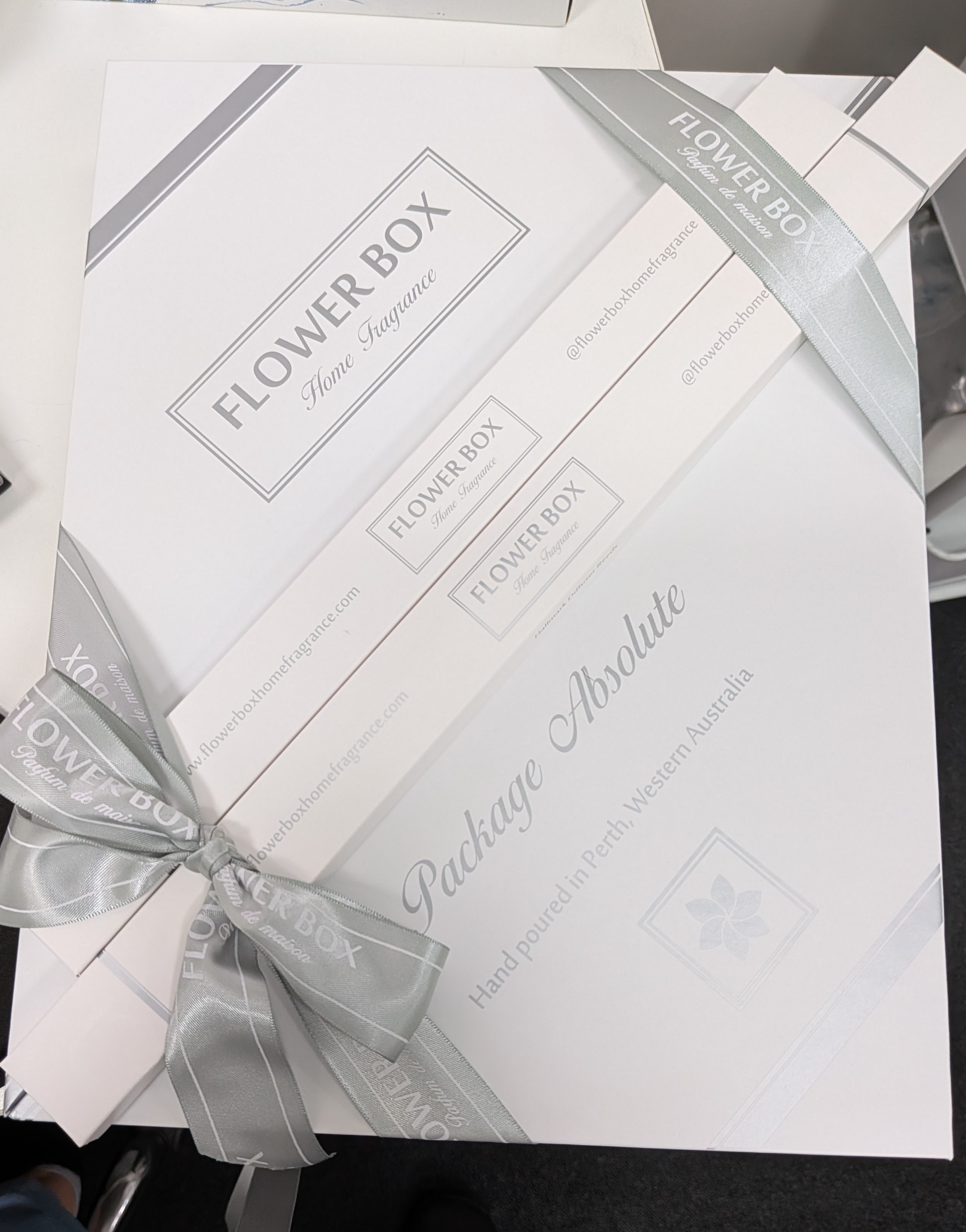LR- Absolute Package Gift Box