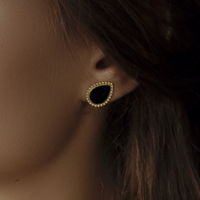 Tulip Stud Black