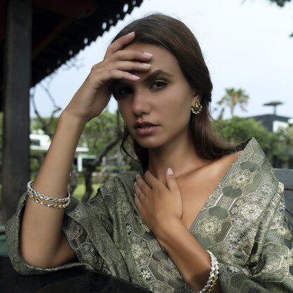 Asra Earrings Black