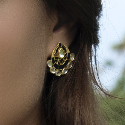 Asra Earrings Black