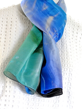 SILK TABBI SCARF: Early Morning Roos