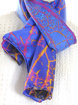 SILK TWILL SCARF: Gum Leaf