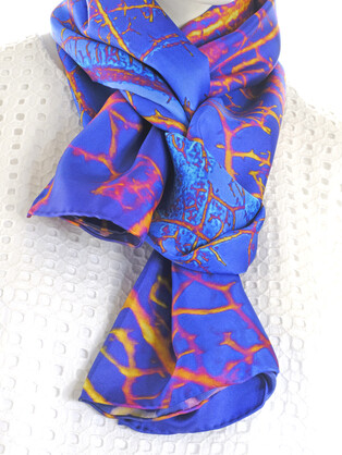 SILK TWILL SCARF: Gum Leaf