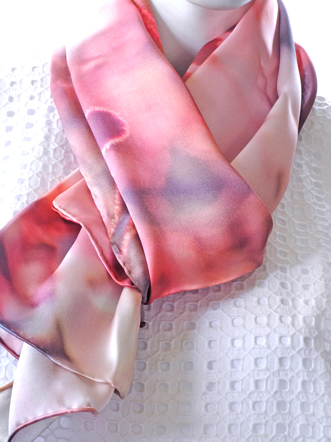 SILK TWILL SCARF: Kangaroo Paw