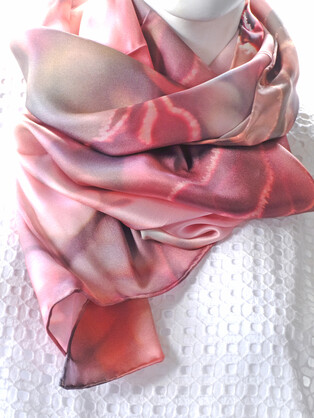 SILK TWILL SCARF: Kangaroo Paw