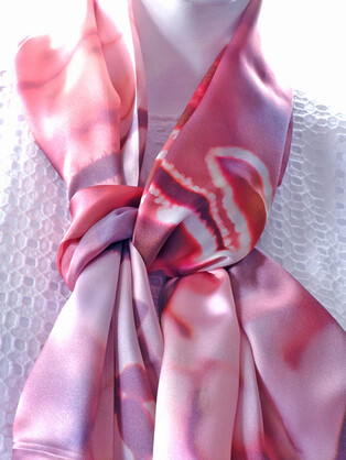SILK TWILL SCARF: Kangaroo Paw