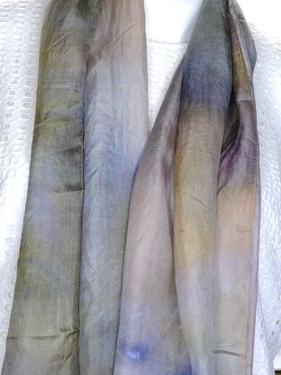 SILK TABBI SCARF: Quokka